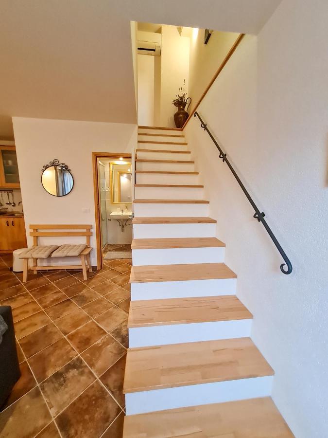 Sweet House And Apartment Ровінь Екстер'єр фото