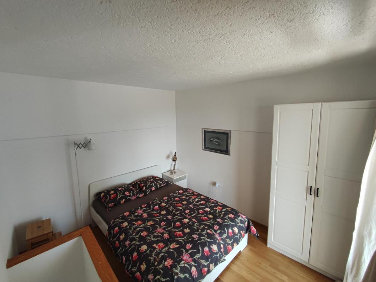Sweet House And Apartment Ровінь Екстер'єр фото